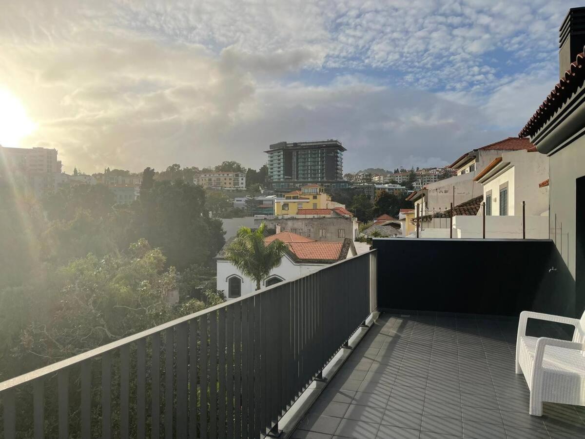 Carreira Residence Funchal  Exteriör bild