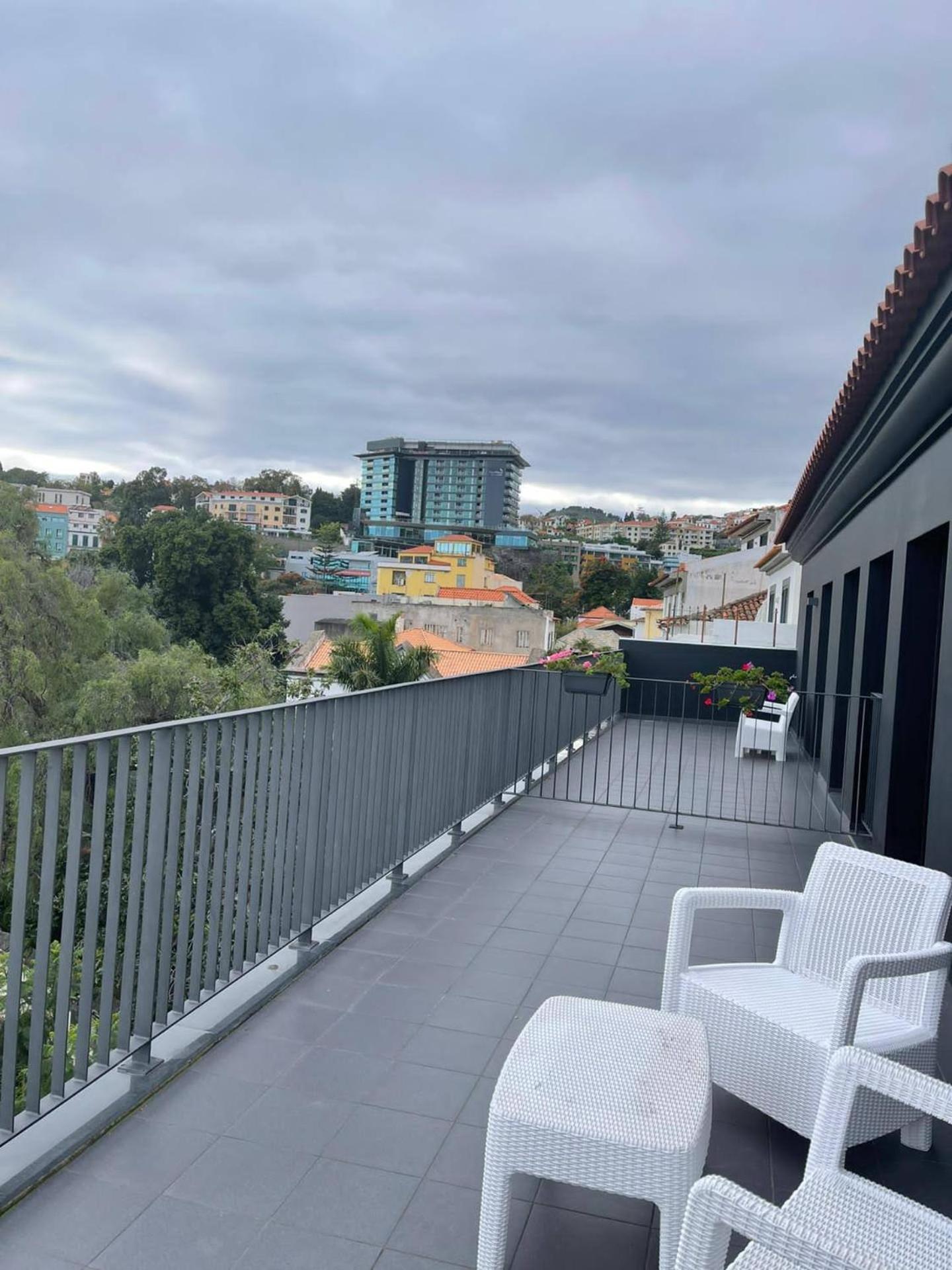 Carreira Residence Funchal  Exteriör bild